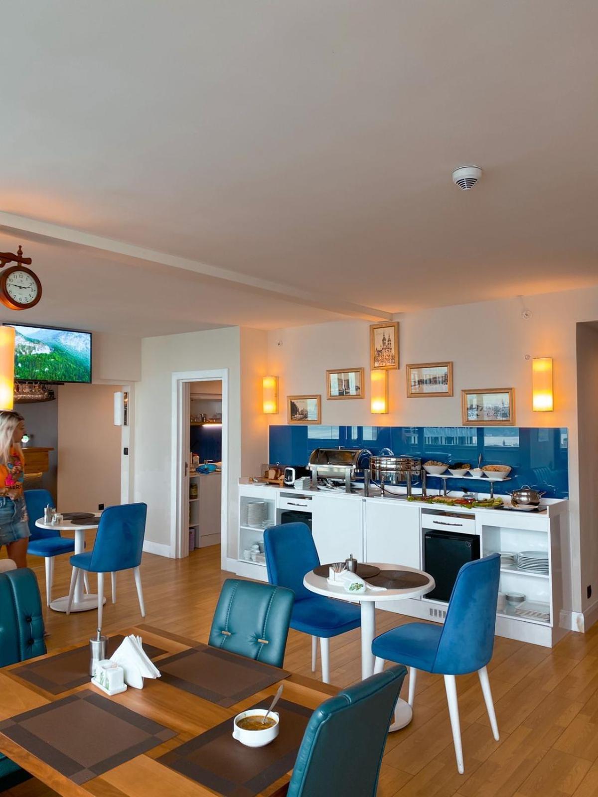 Orbi City Hotel With Sea View Batumi Esterno foto