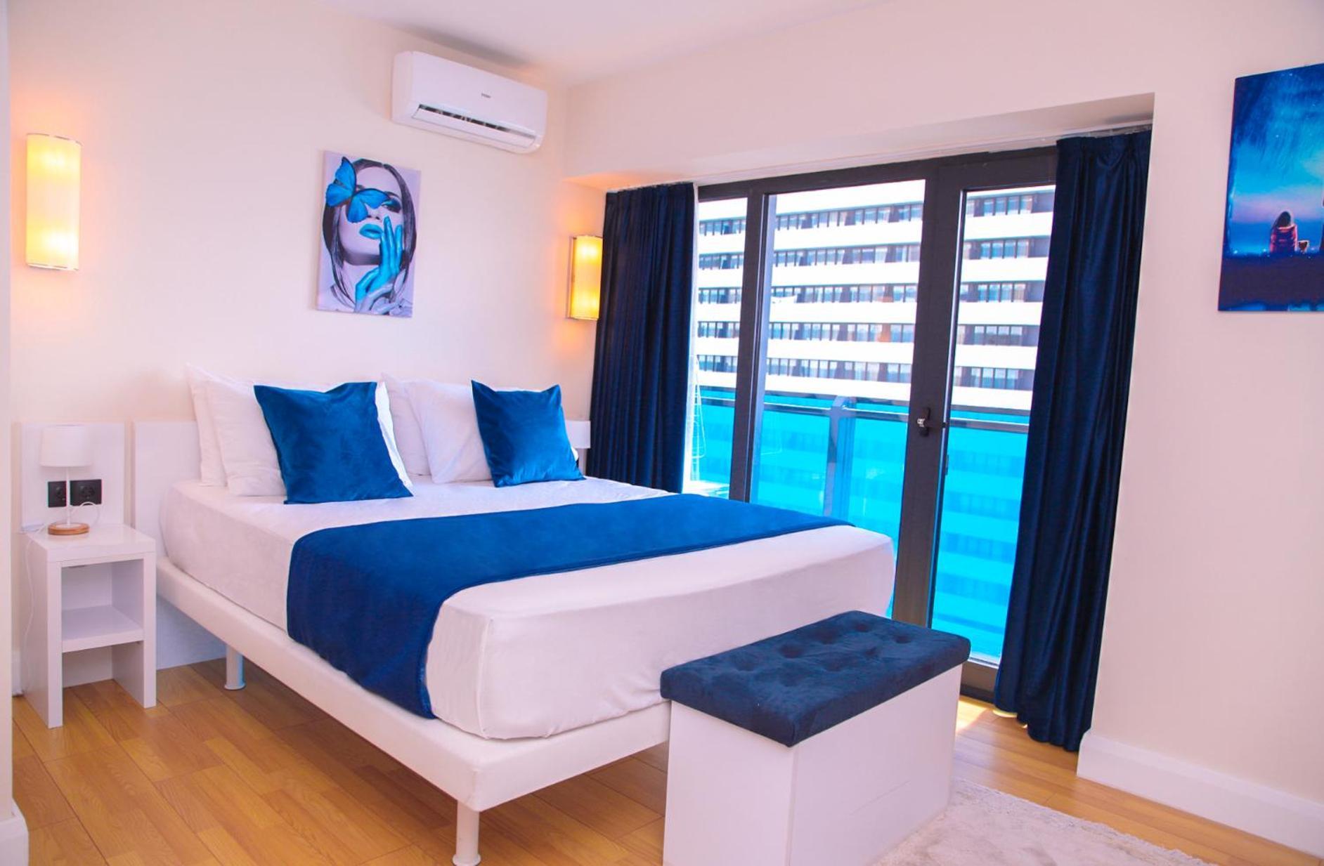 Orbi City Hotel With Sea View Batumi Esterno foto