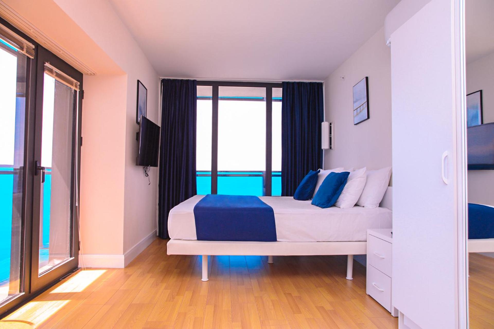 Orbi City Hotel With Sea View Batumi Esterno foto