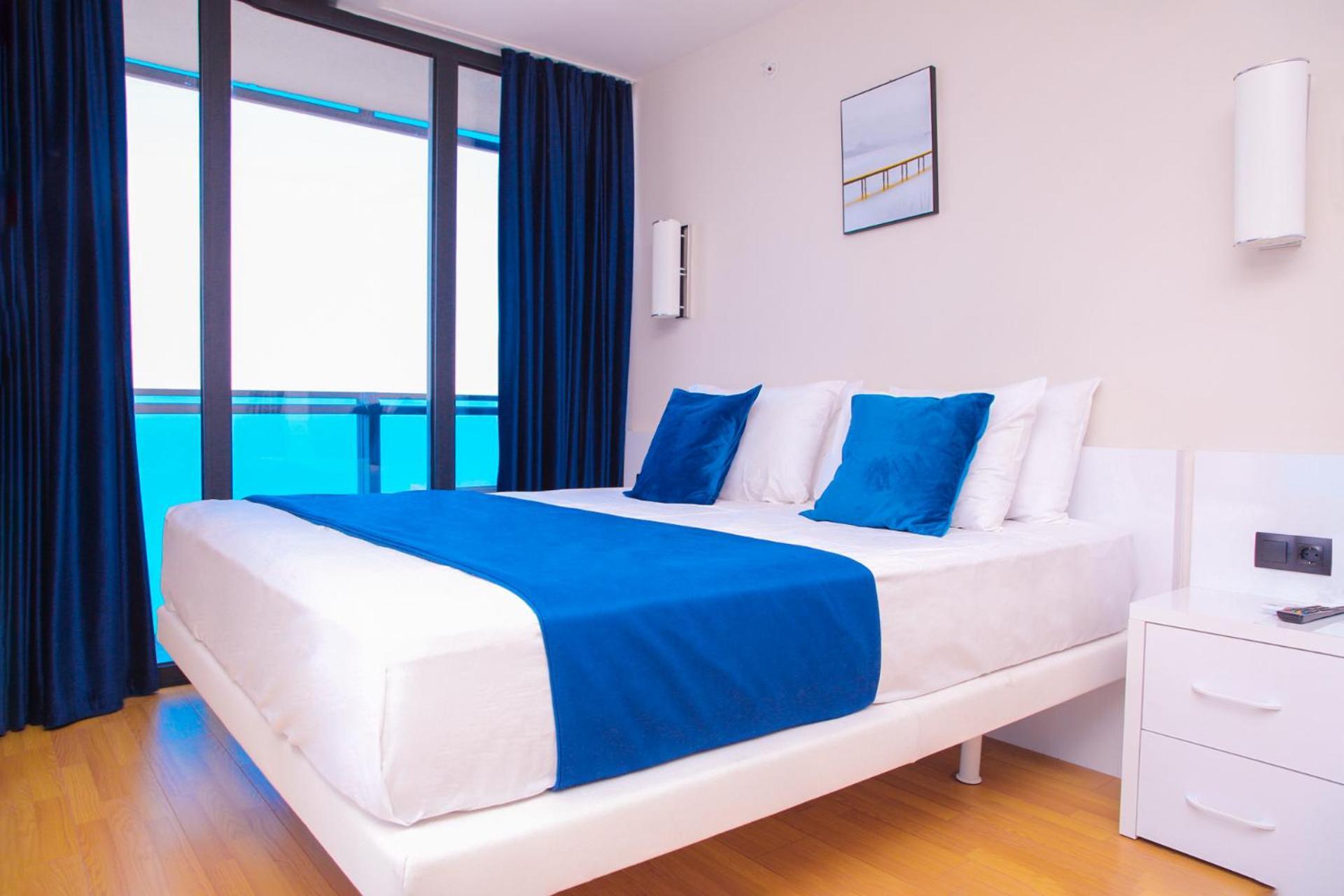 Orbi City Hotel With Sea View Batumi Esterno foto